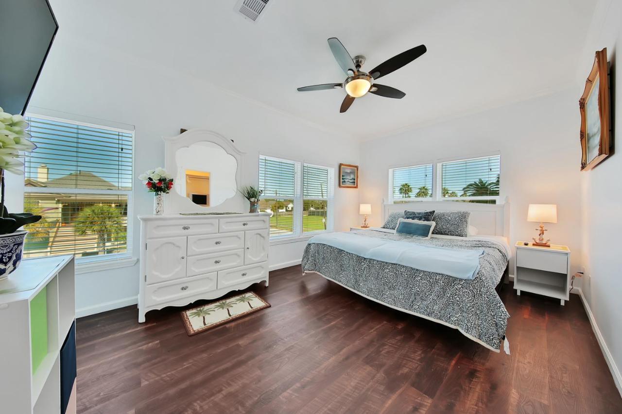 Oceanview By The Galvez Villa Galveston Buitenkant foto